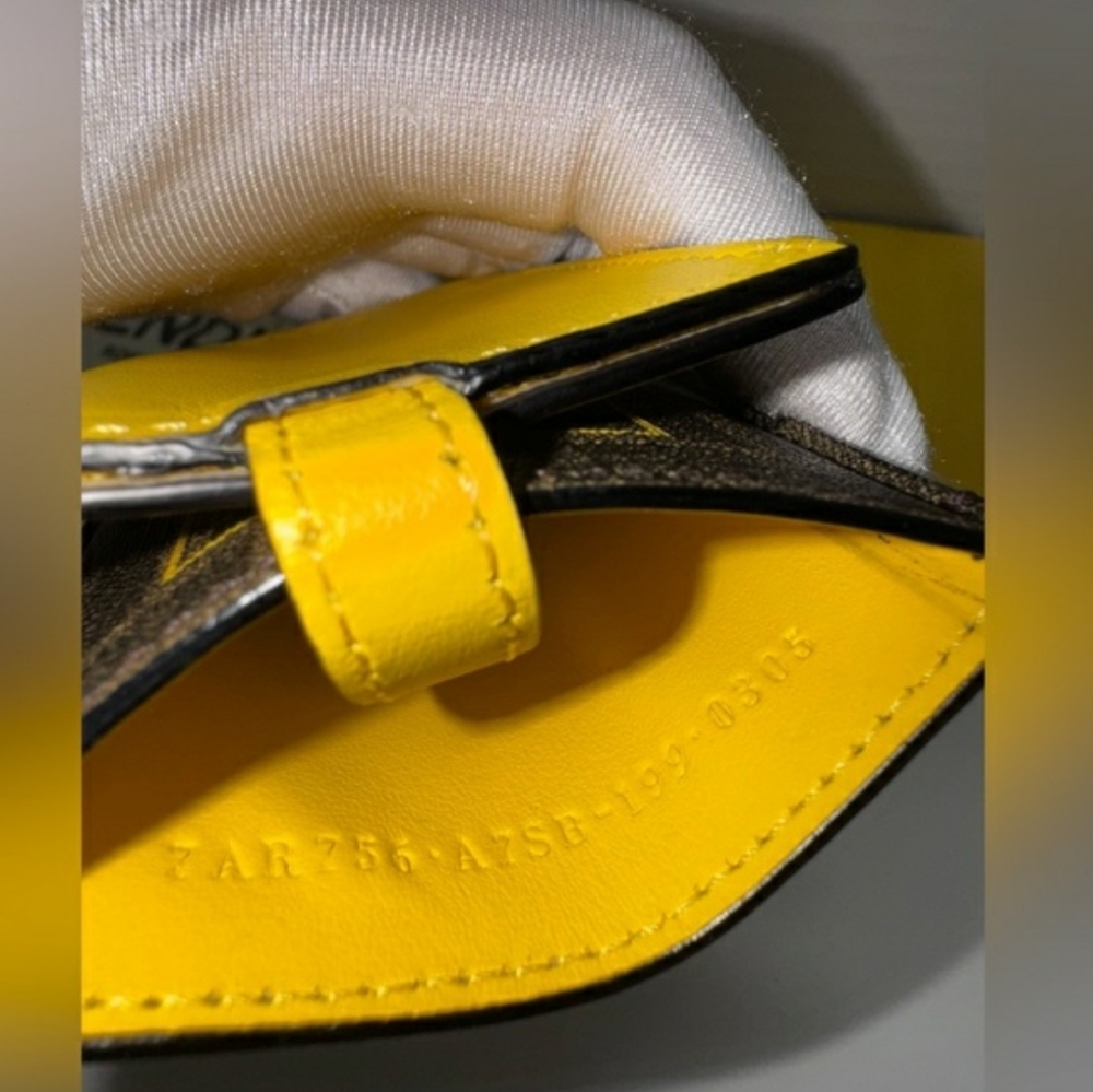 💖100% Authentic FENDI Luggage Tag, Special Limited Edition FENDI Bag Tag - Picture 6 of 12